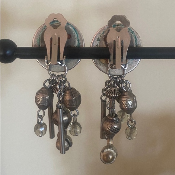 Vintage Silver Tone Dangle Clip On Earrings - Picture 2 of 6